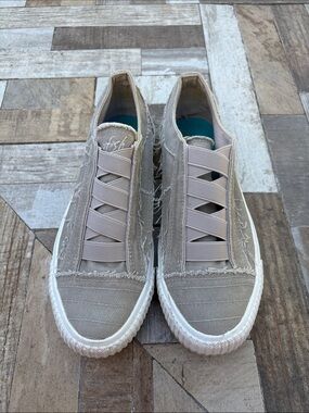 Women's Slip-On Frayed Canvas Sneakers in Taupe